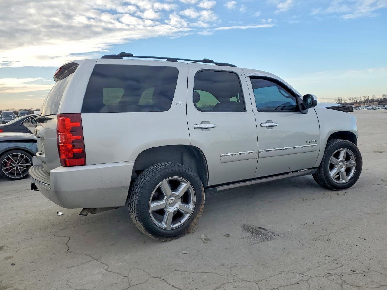 2013 Chevrolet Tahoe K1500 Ltz - Image 3