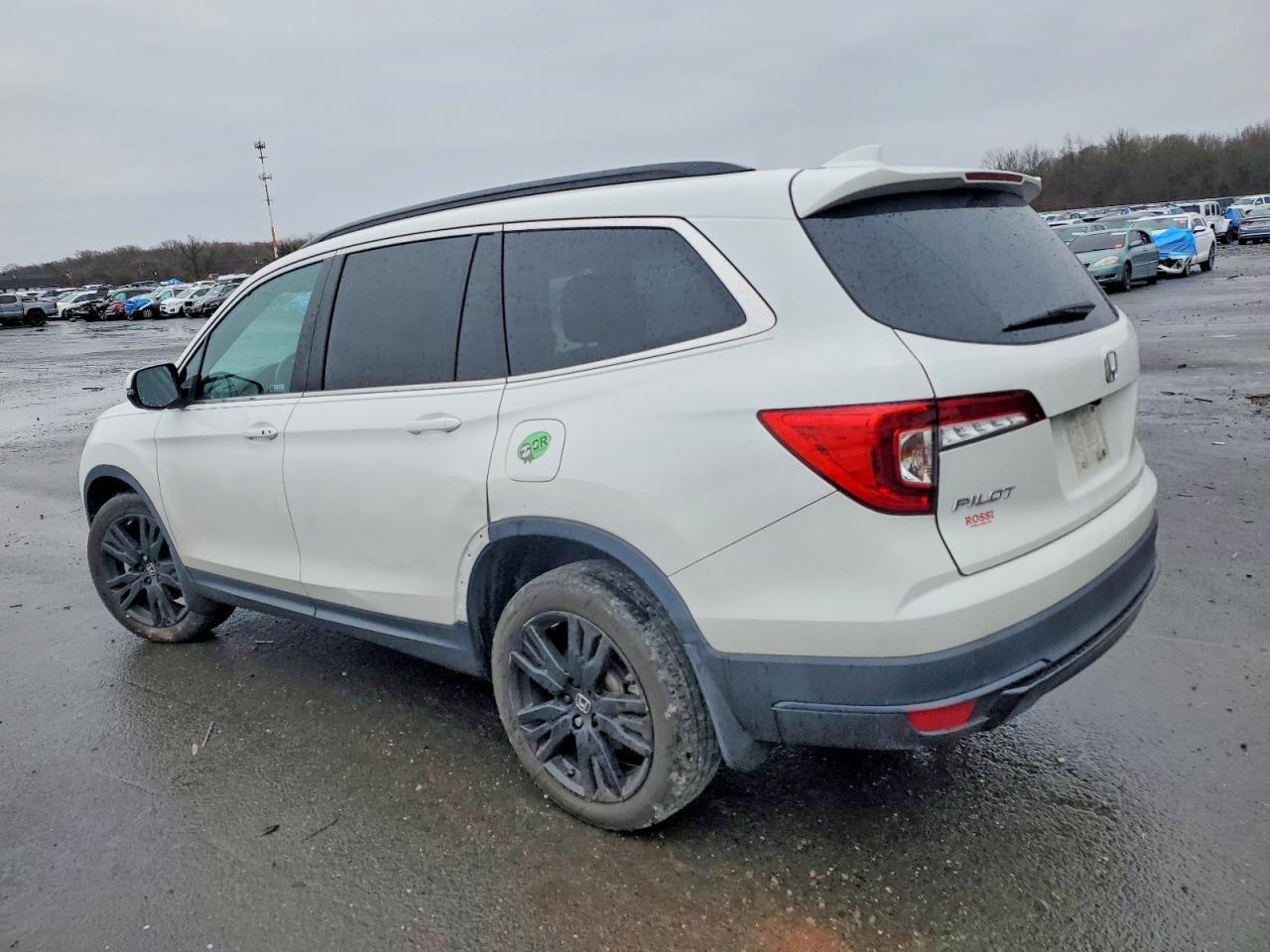 2022 Honda Pilot Se - Фото 2