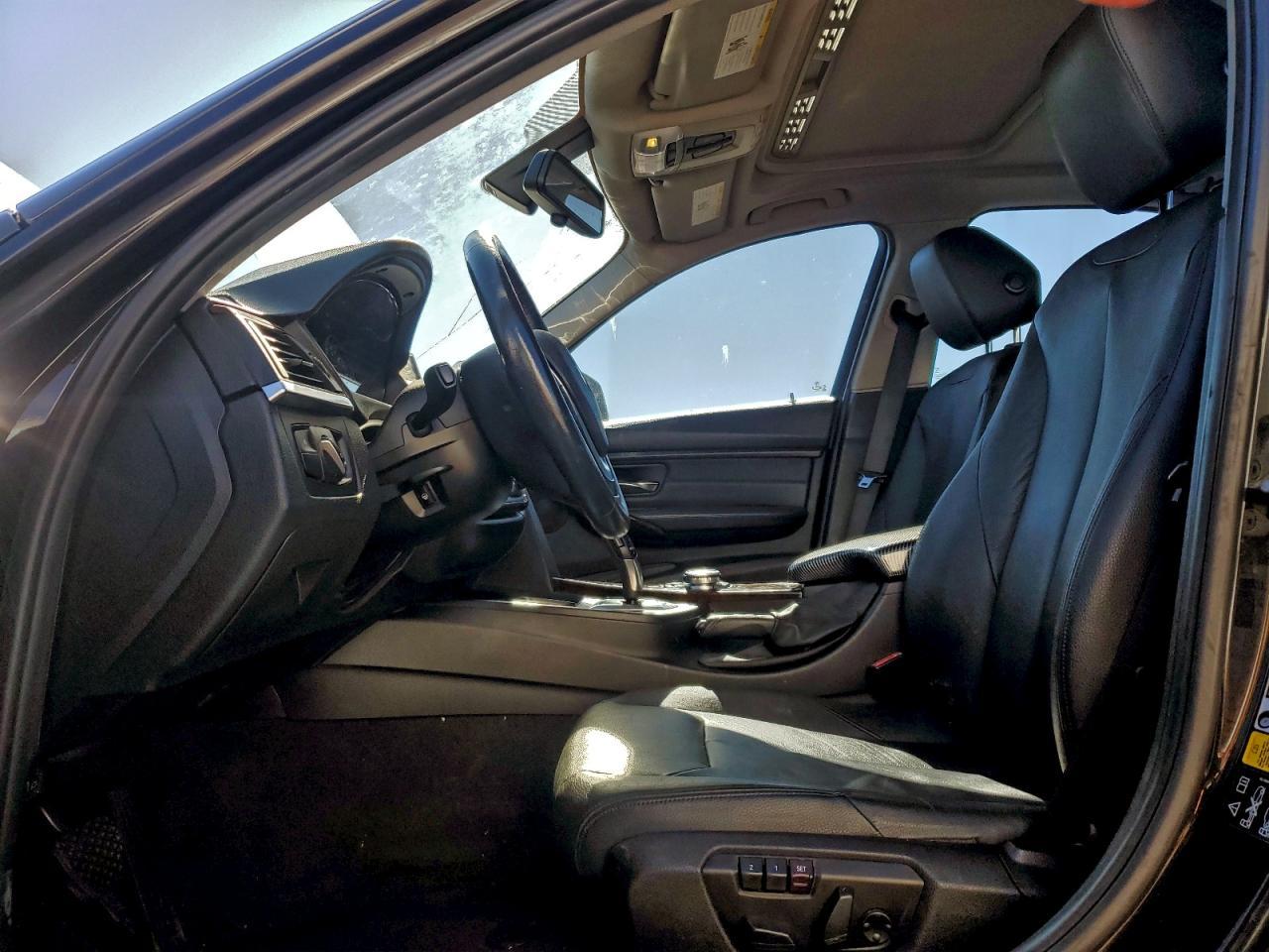 2015 BMW 335 Xi - Фото 7