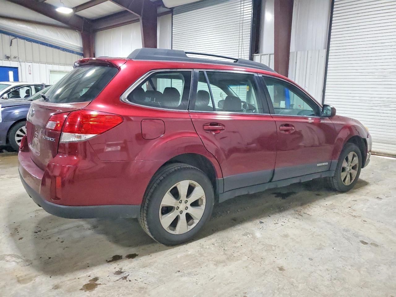 2012 Subaru Outback 2.5I - Image 3