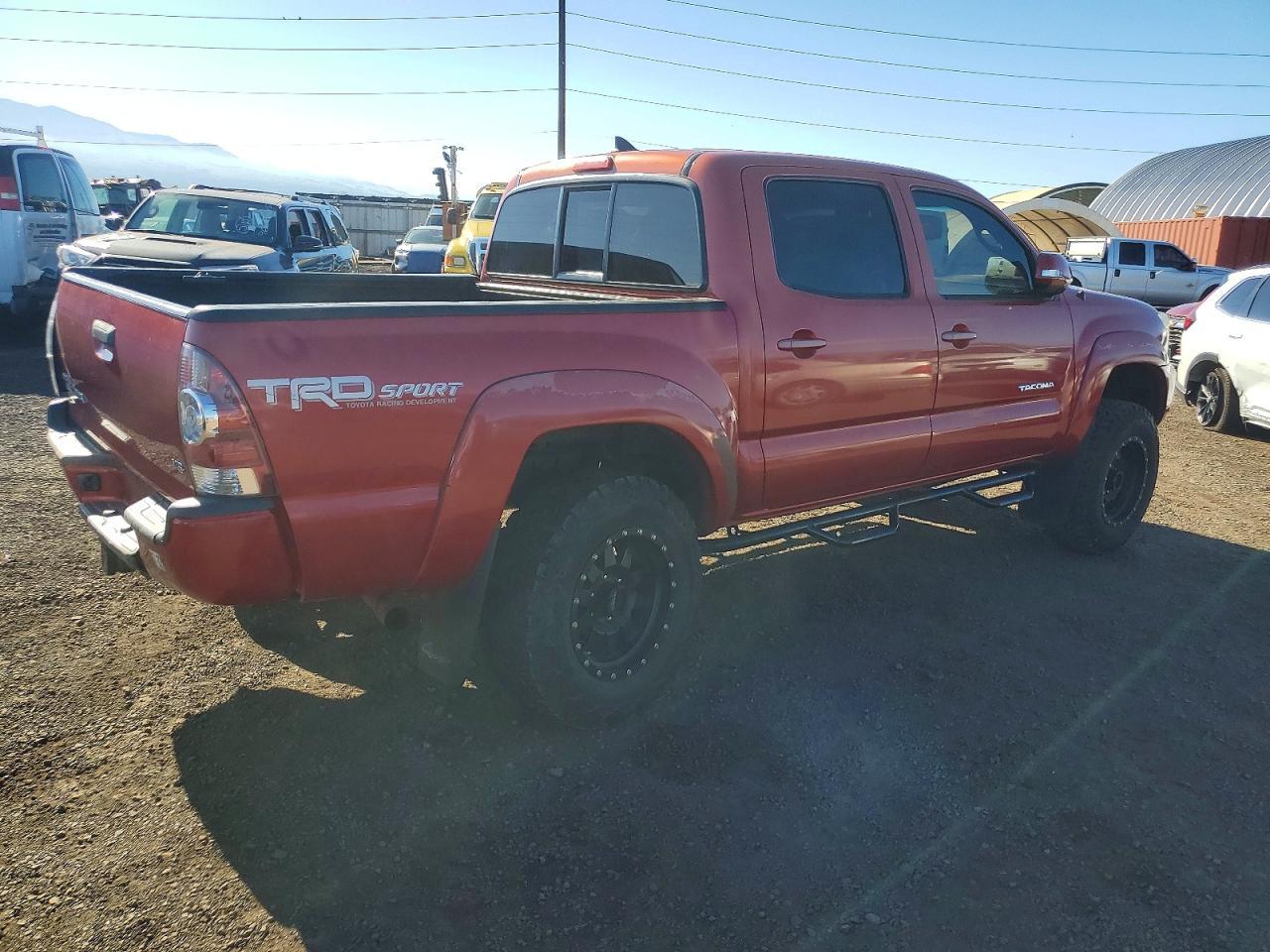 2015 Toyota Tacoma Double Cab - Image 3