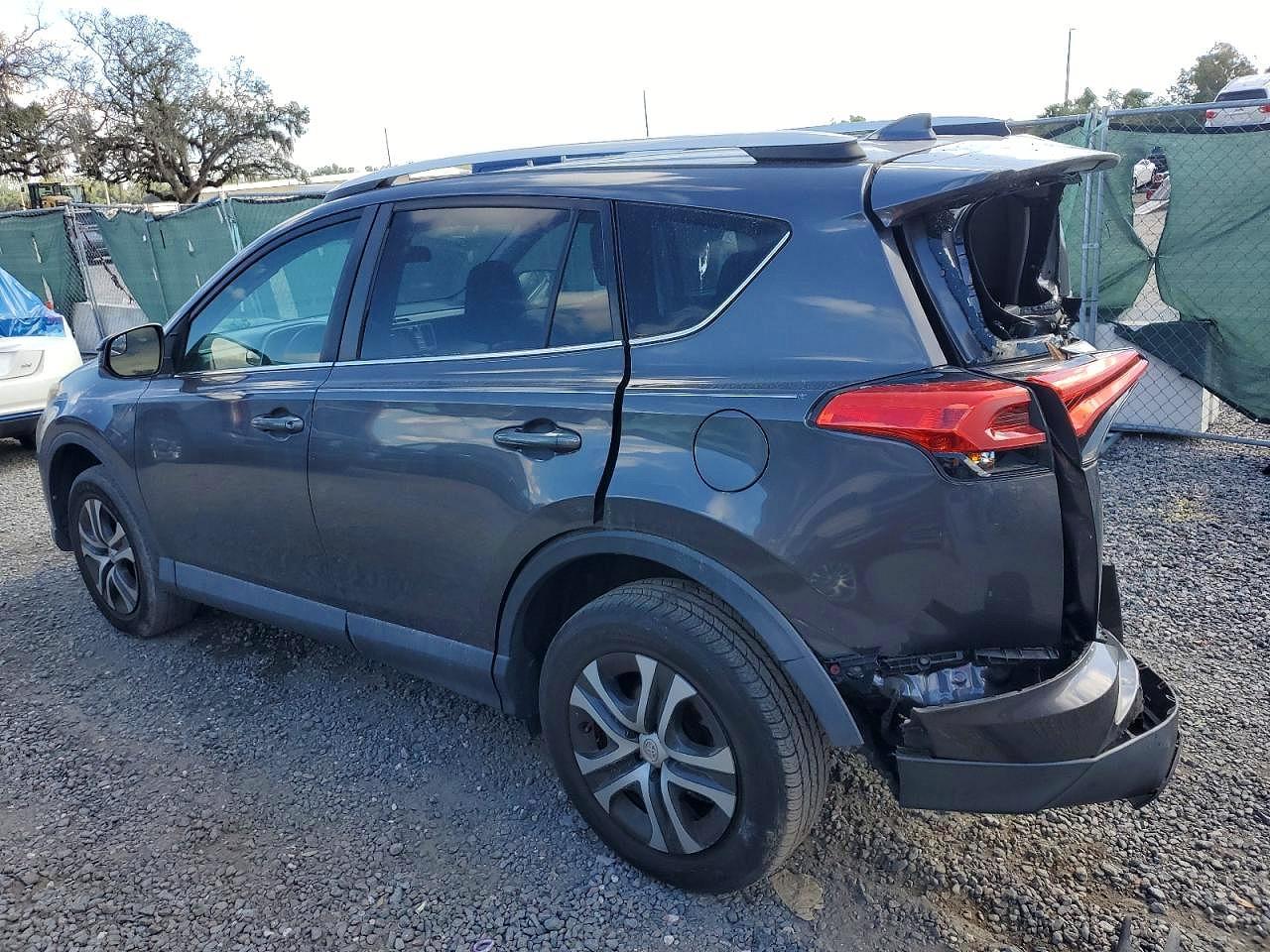 2016 Toyota Rav4 Le - Image 2