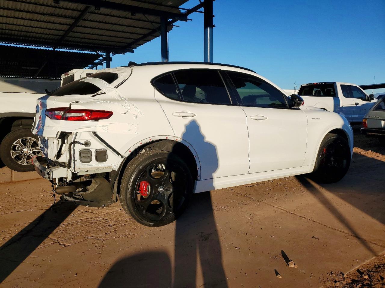 2022 Alfa Romeo Stelvio Ti - Фото 3