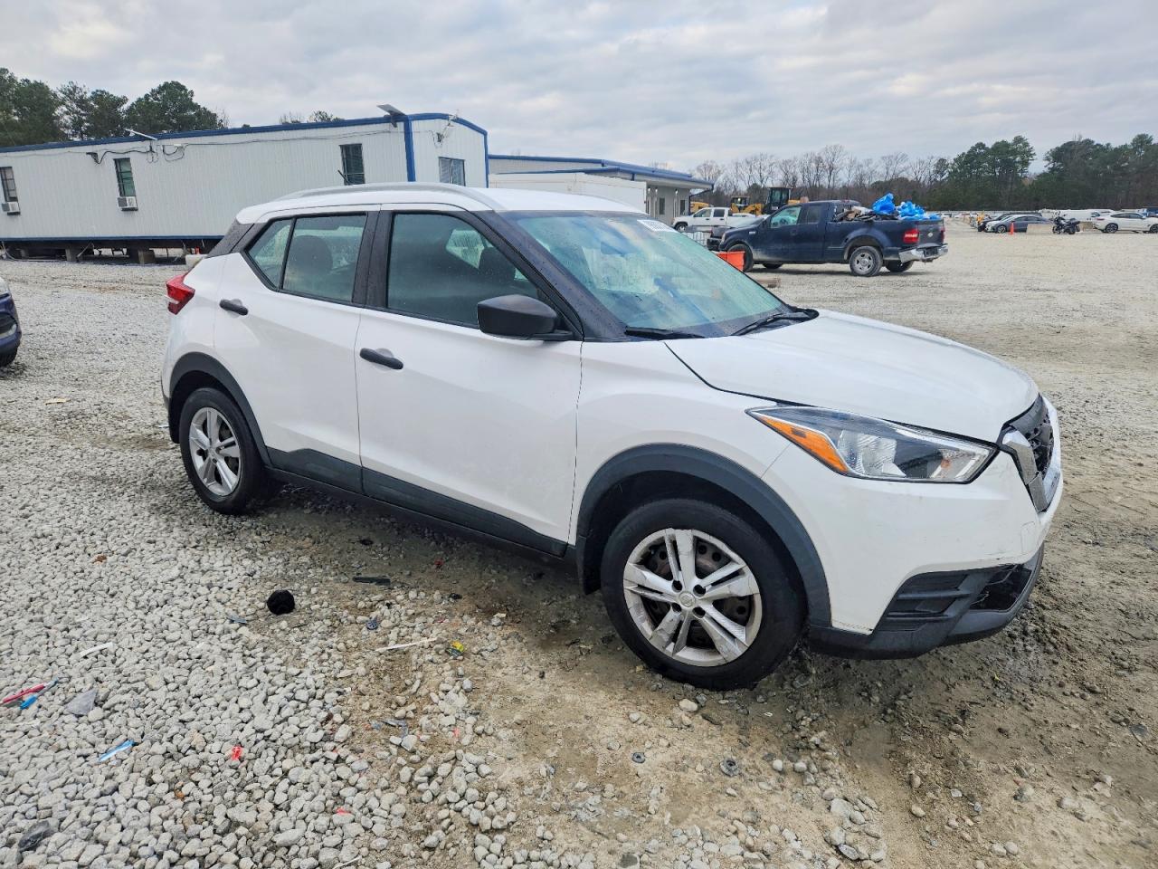 2019 Nissan Kicks S - Image 4