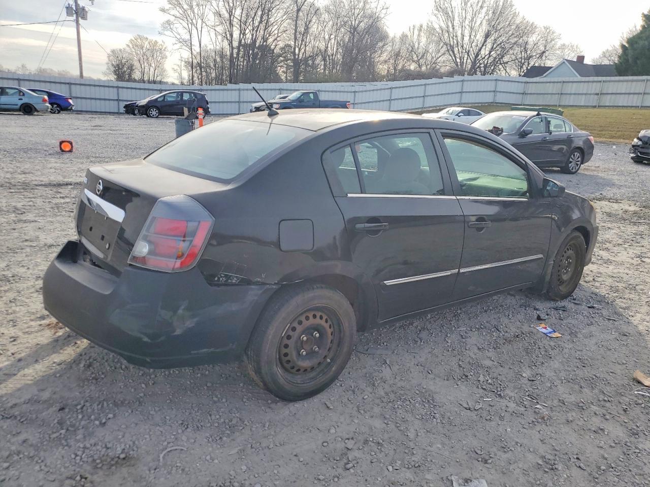 2010 Nissan Sentra 2.0 - Фото 3