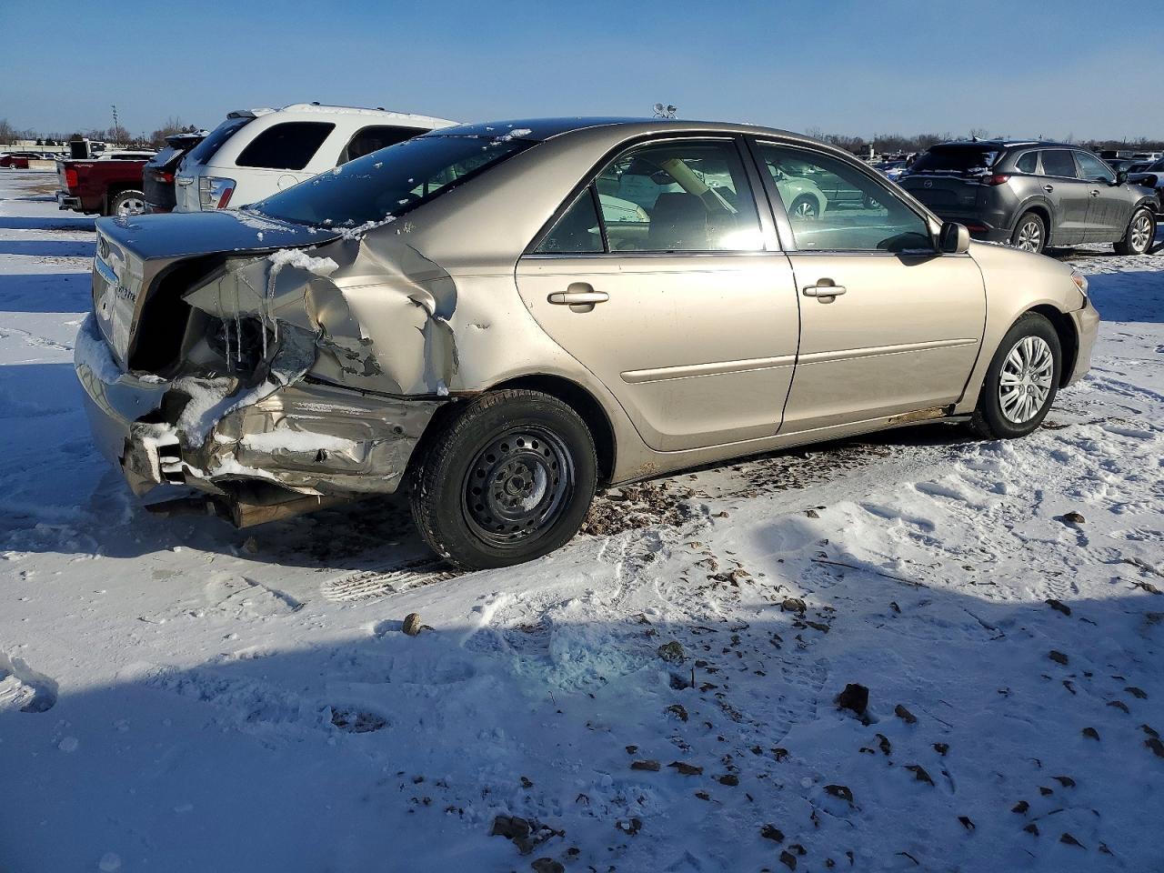 2005 Toyota Camry Le - Image 3