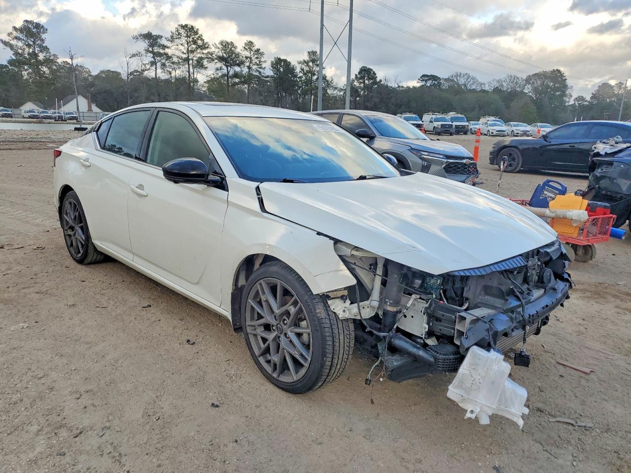 2023 Nissan Altima Sr - Фото 4
