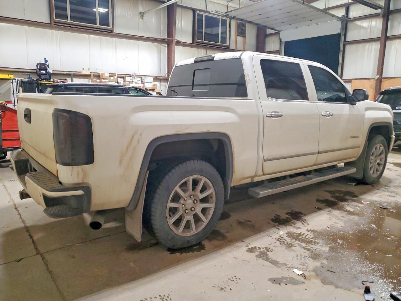 2014 GMC Sierra K1500 Denali - Image 3