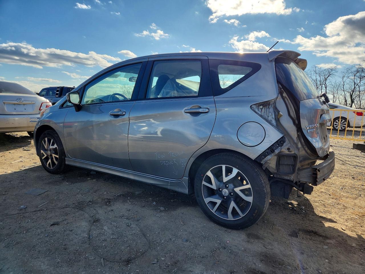 2015 Nissan Versa Note S - Фото 2