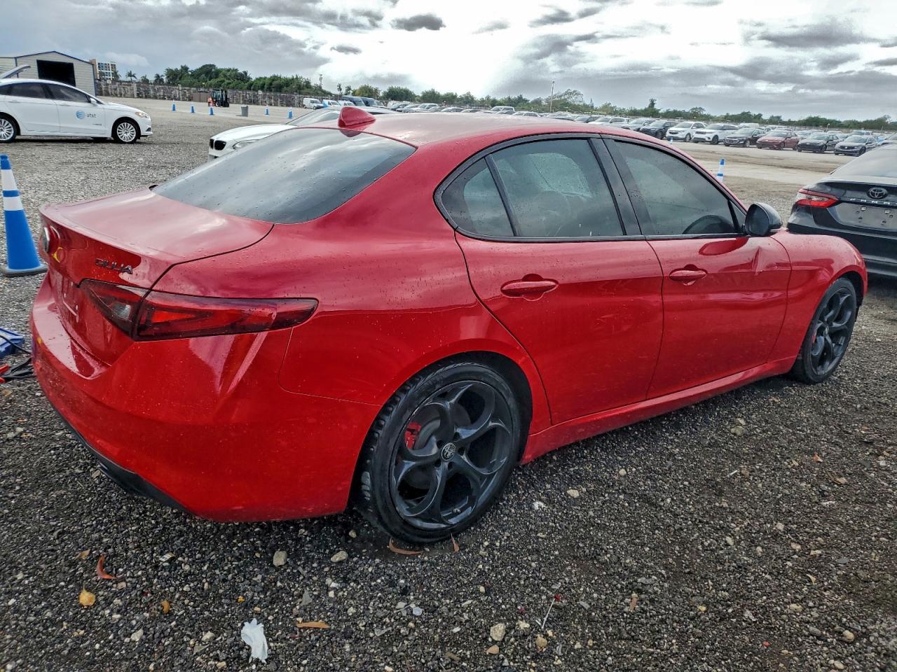 2019 Alfa Romeo Giulia Ti - Фото 3