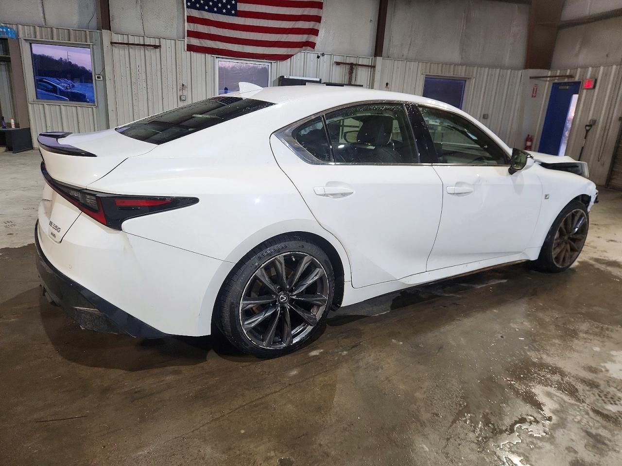 2021 Lexus Is 350 F Sport - Image 3