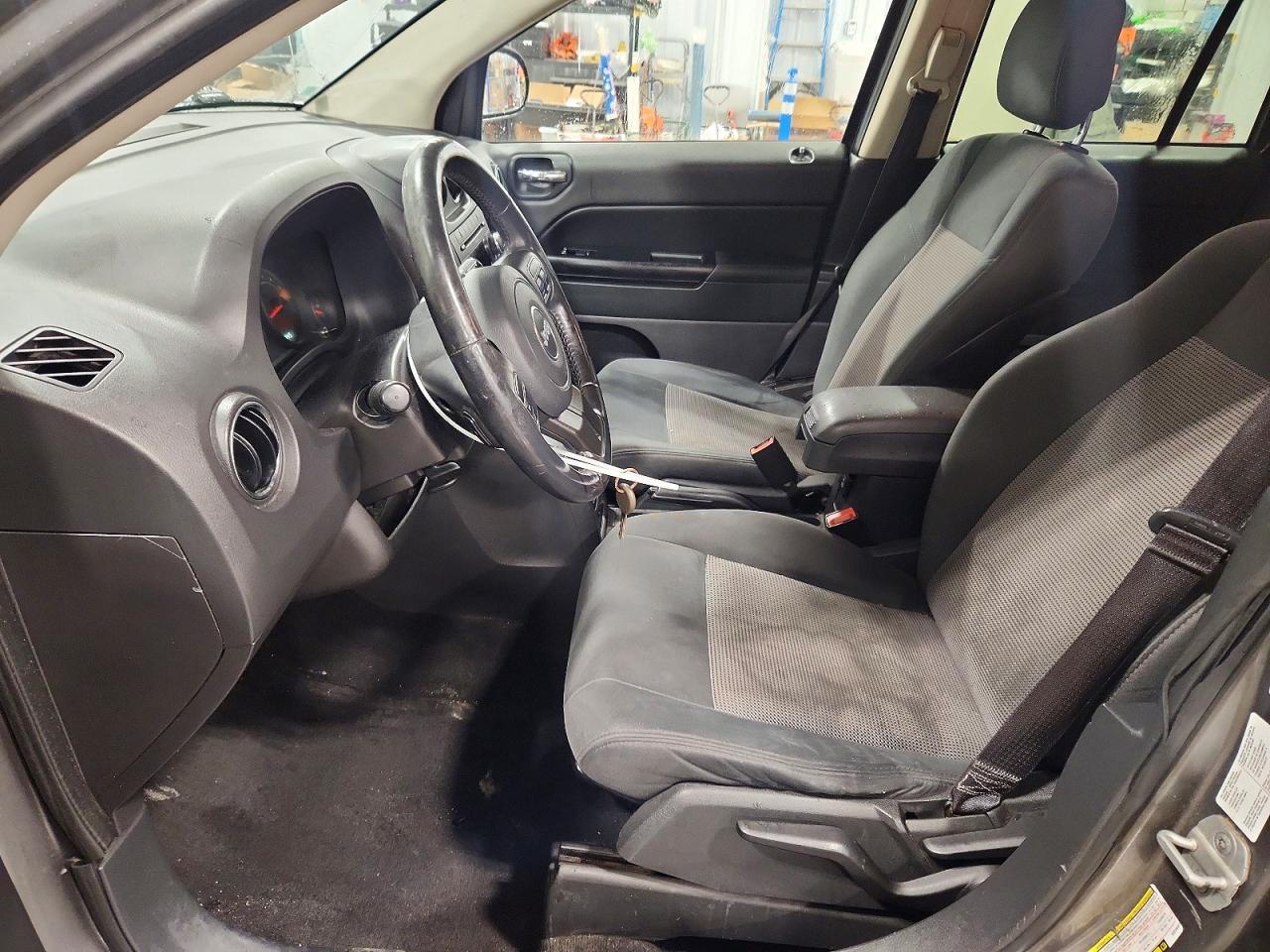 2011 Jeep Compass - Image 7