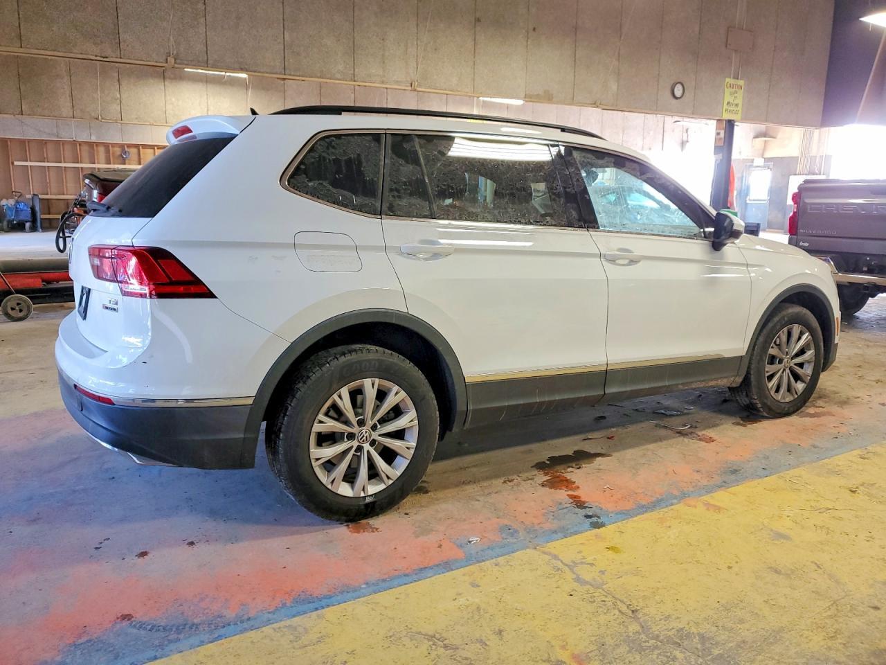 2018 Volkswagen Tiguan Se - Фото 3