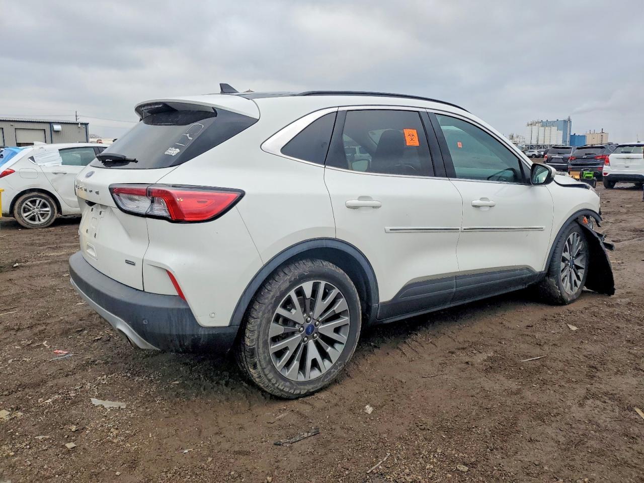 2020 Ford Escape Titanium - Фото 3