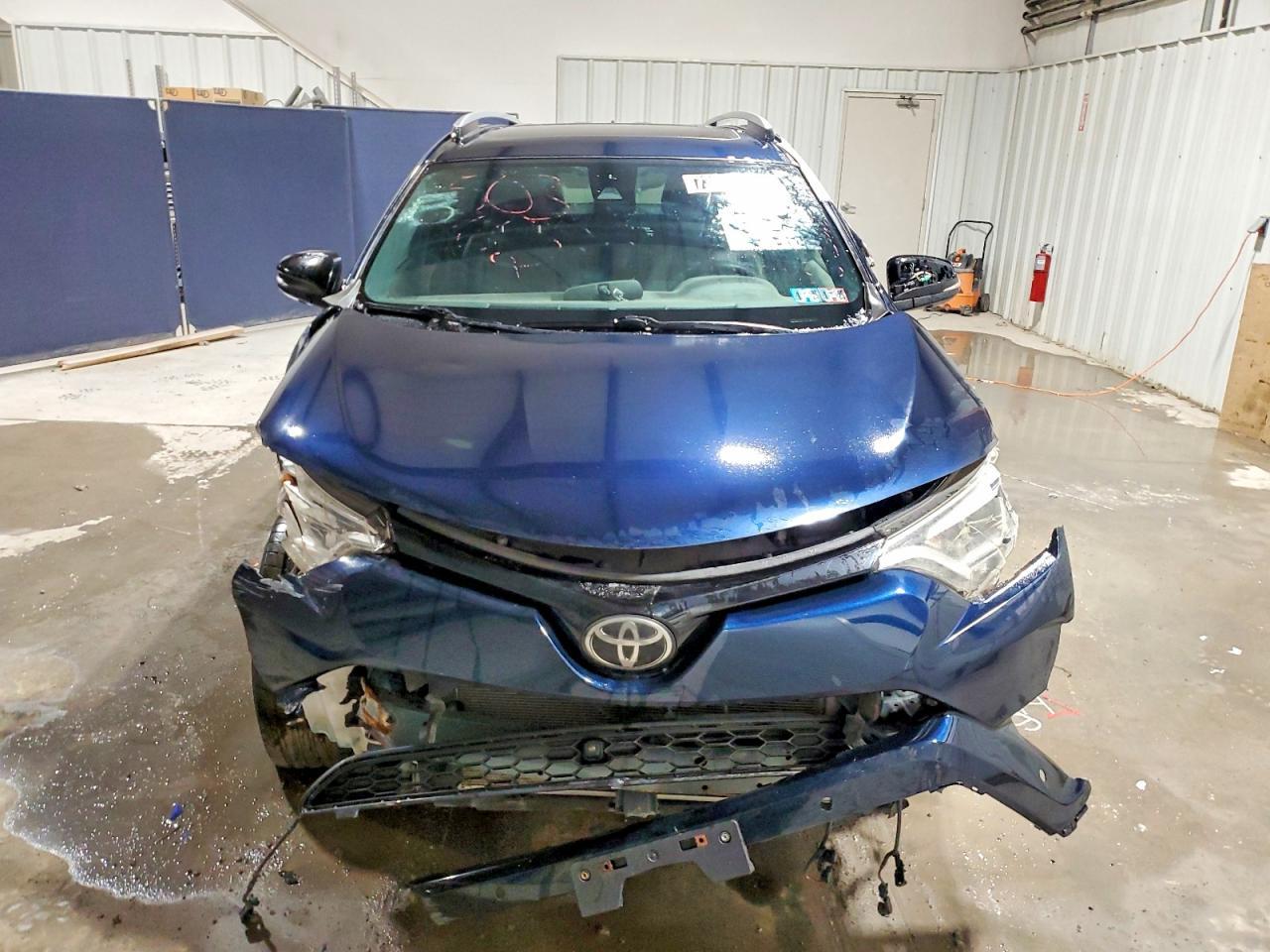 2017 Toyota Rav4 Se - Фото 5