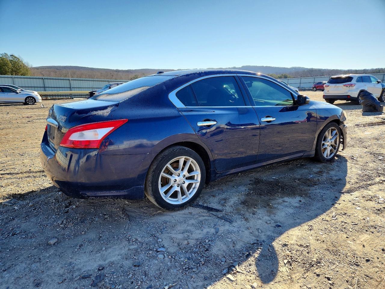 2009 Nissan Maxima S - Image 3