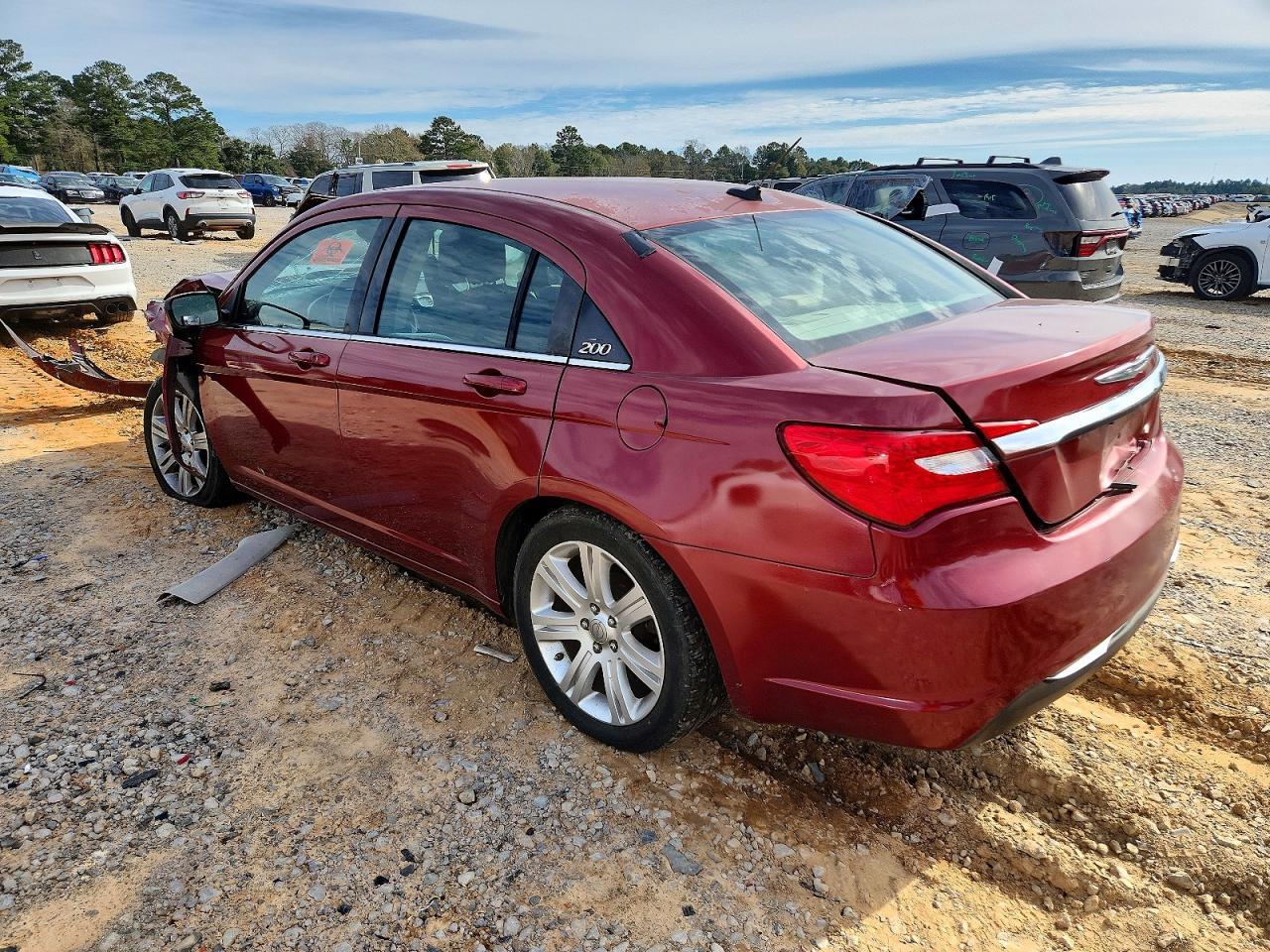2013 Chrysler 200 Touring - Image 2