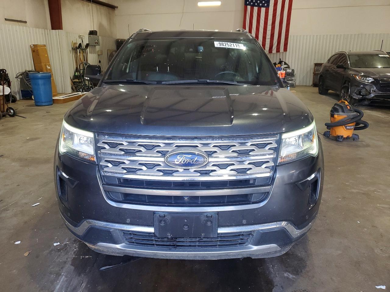 2018 Ford Explorer Limited - Image 5