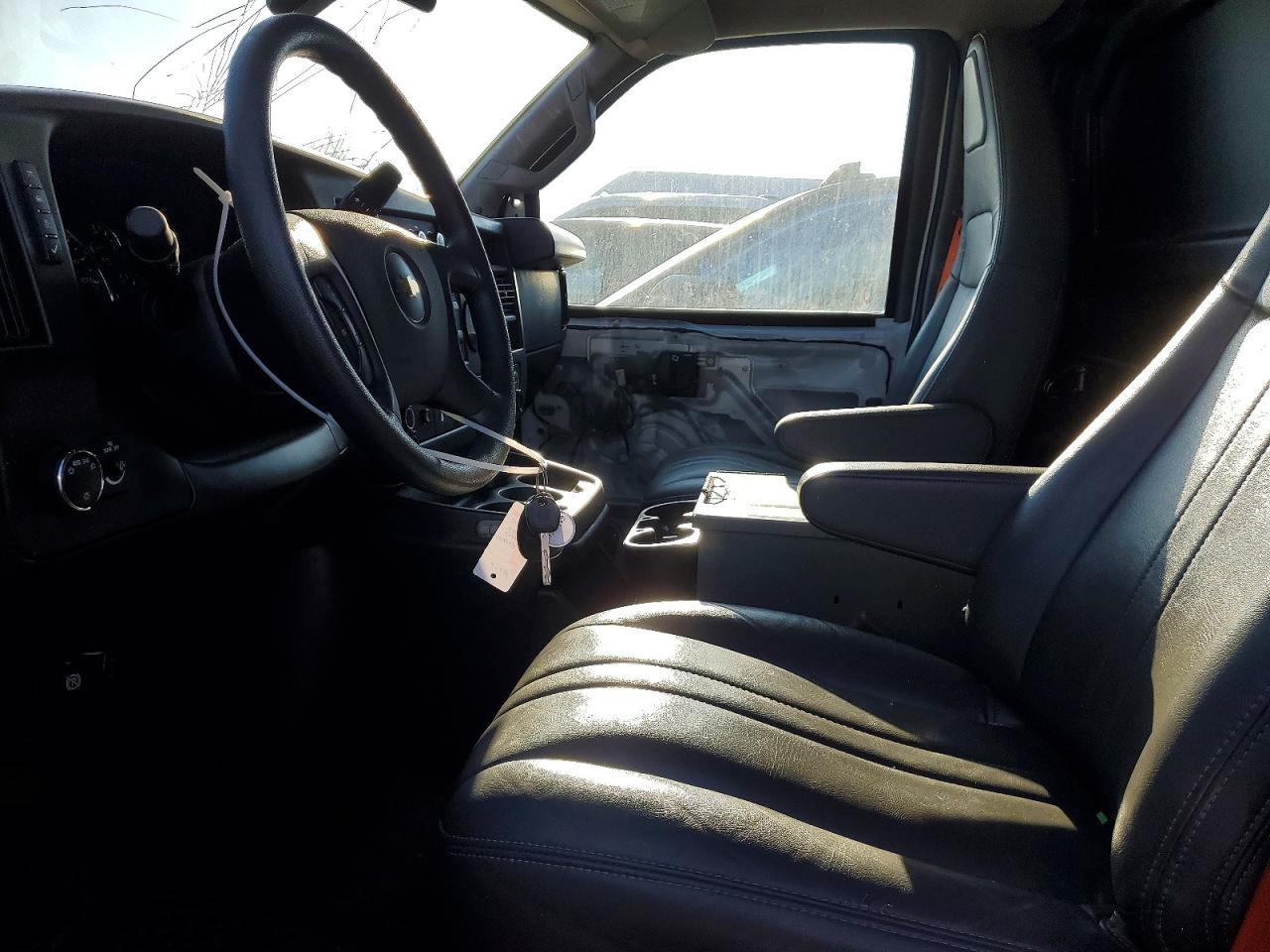 2022 Chevrolet Express G2500 - Фото 7