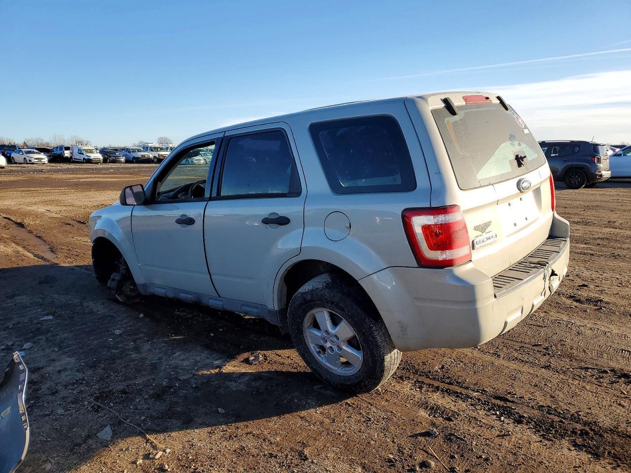 2009 Ford Escape Xls - Image 2