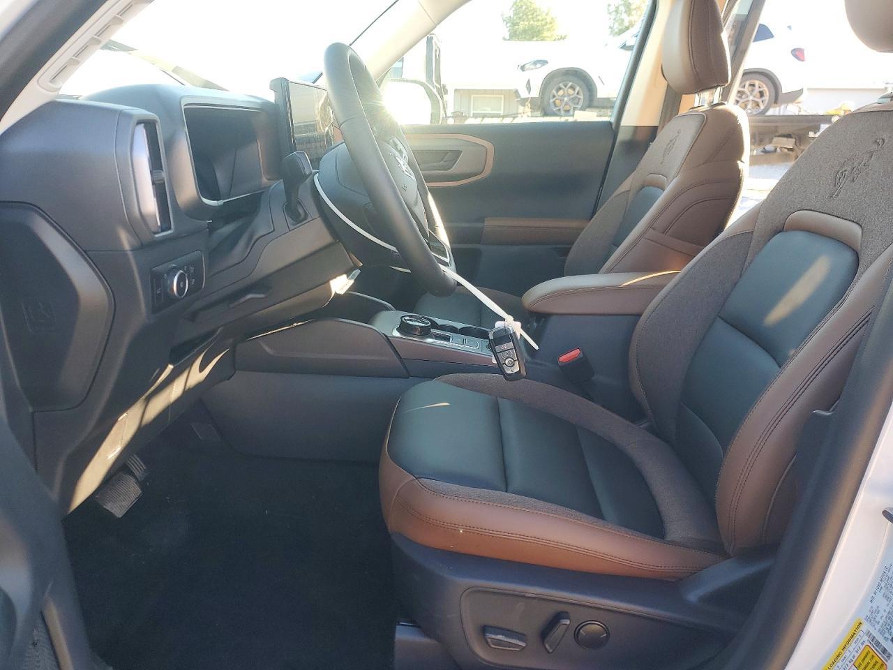2025 Ford Bronco Sport Outer Banks - Фото 7