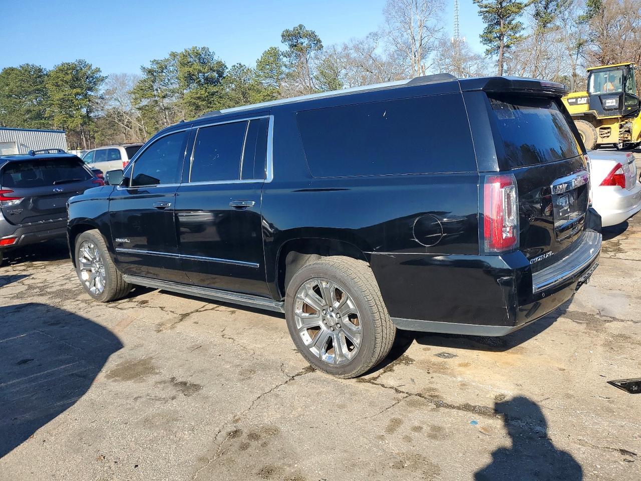 2016 GMC Yukon Xl Denali - Image 2