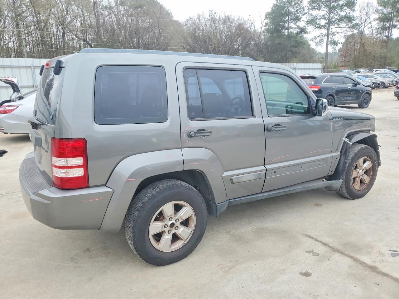 2012 Jeep Liberty Sport - Фото 3