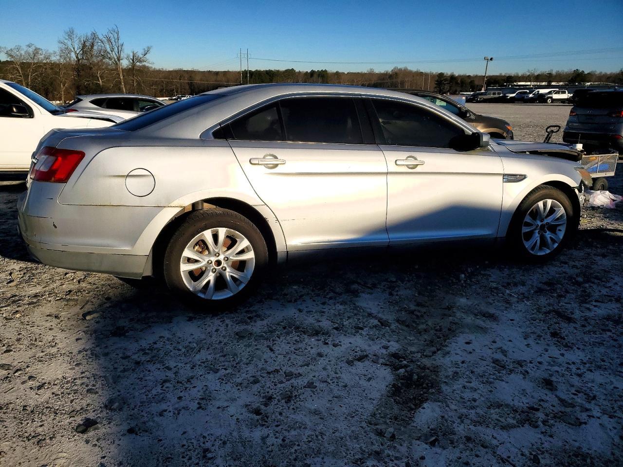 2010 Ford Taurus Sel - Image 3