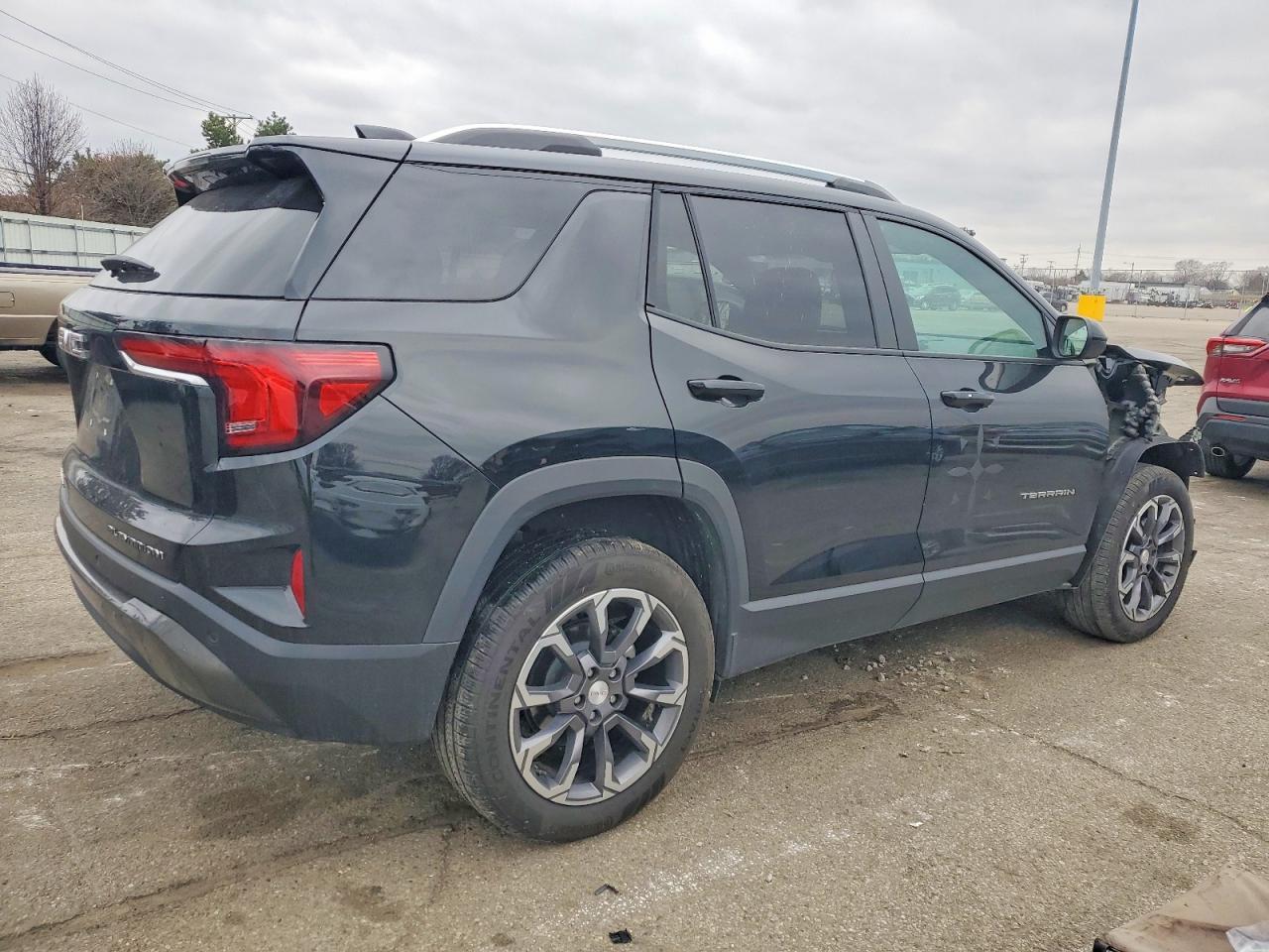 2025 GMC Terrain - Фото 3