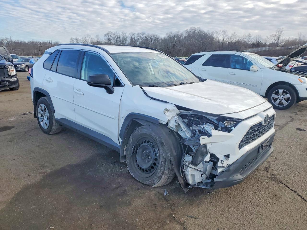 2020 Toyota Rav4 Le - Image 7