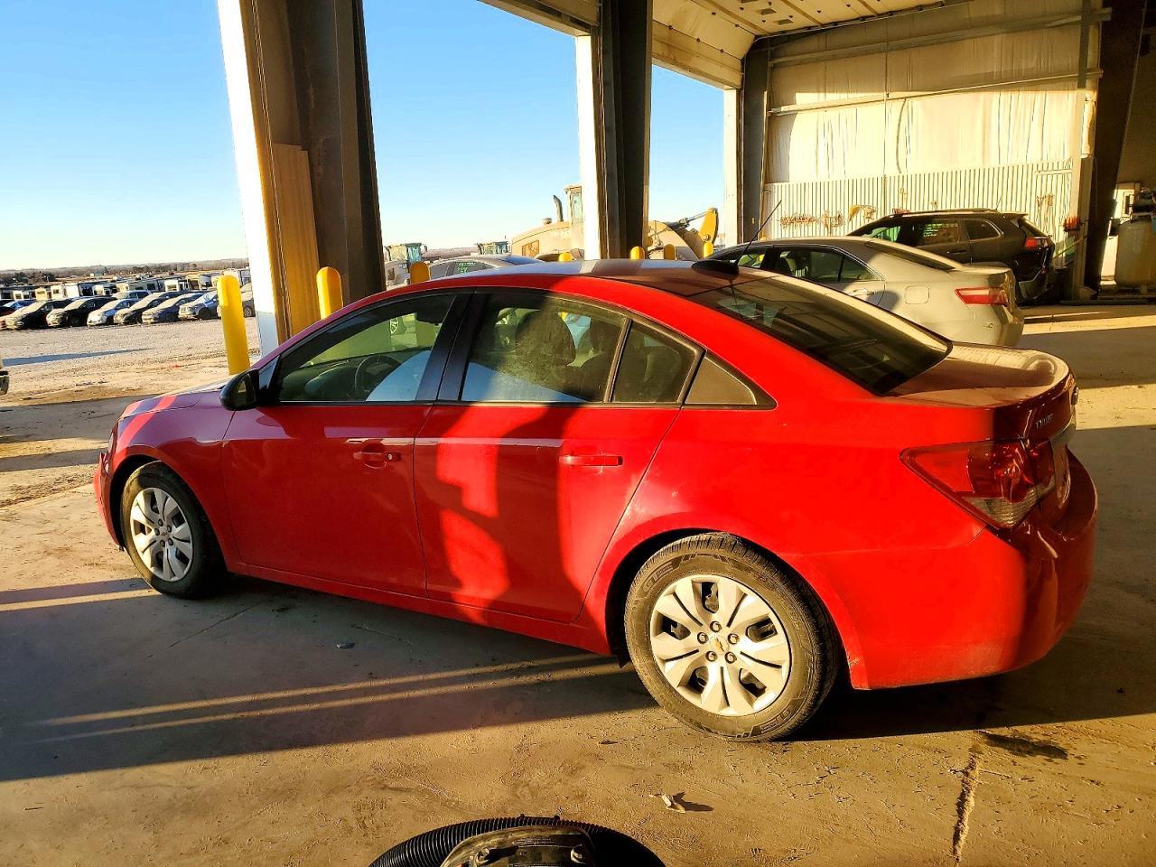 2015 Chevrolet Cruze Ls - Фото 2