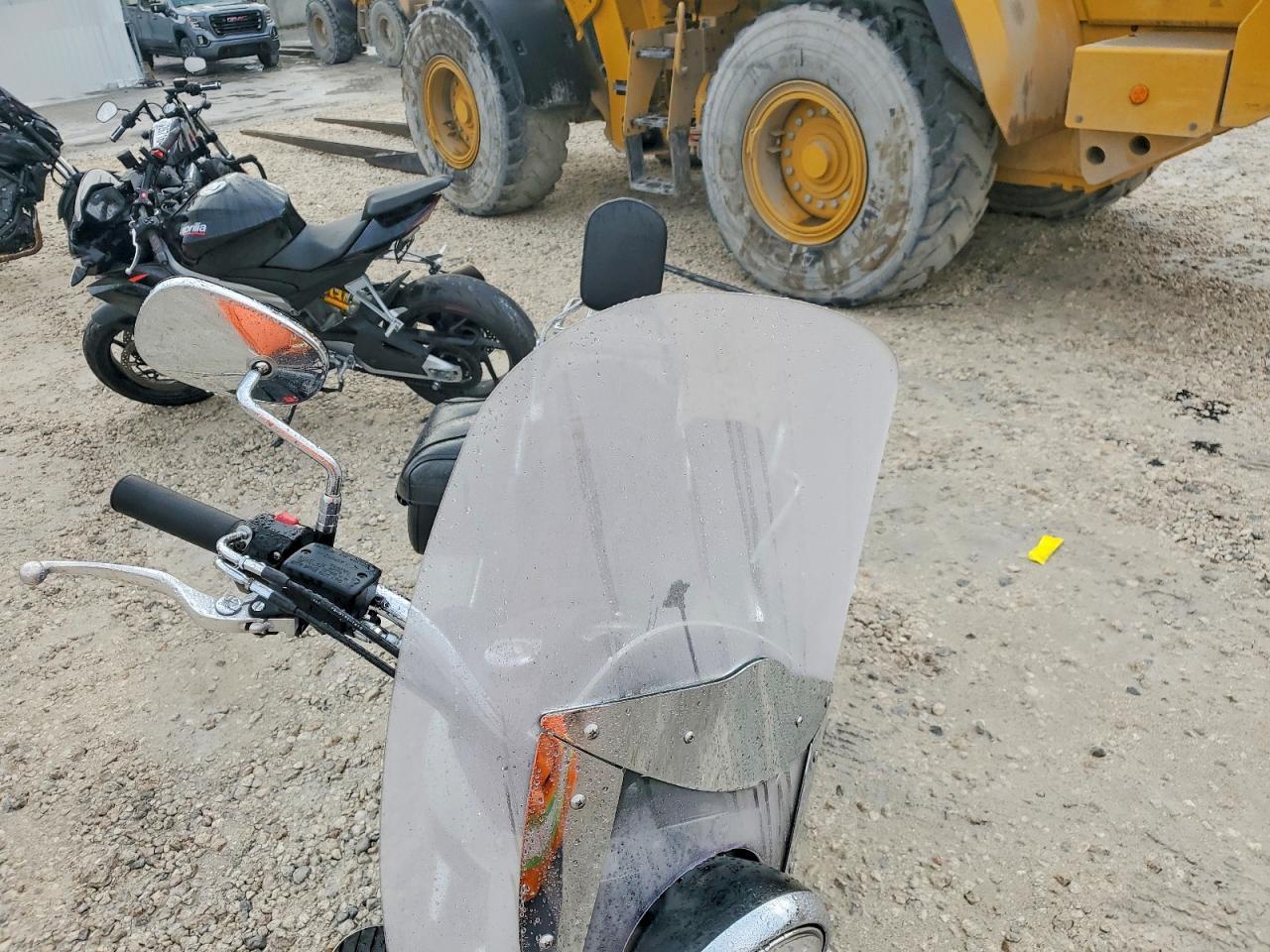 2021 Kawasaki Vn900 B - Image 5