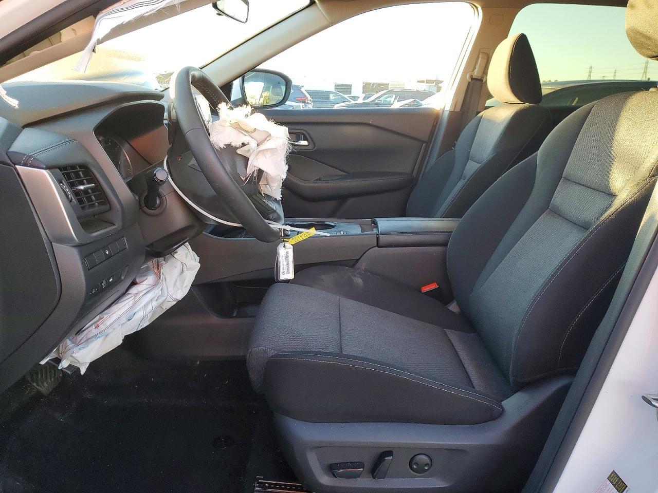 2025 Nissan Rogue Sv - Image 7