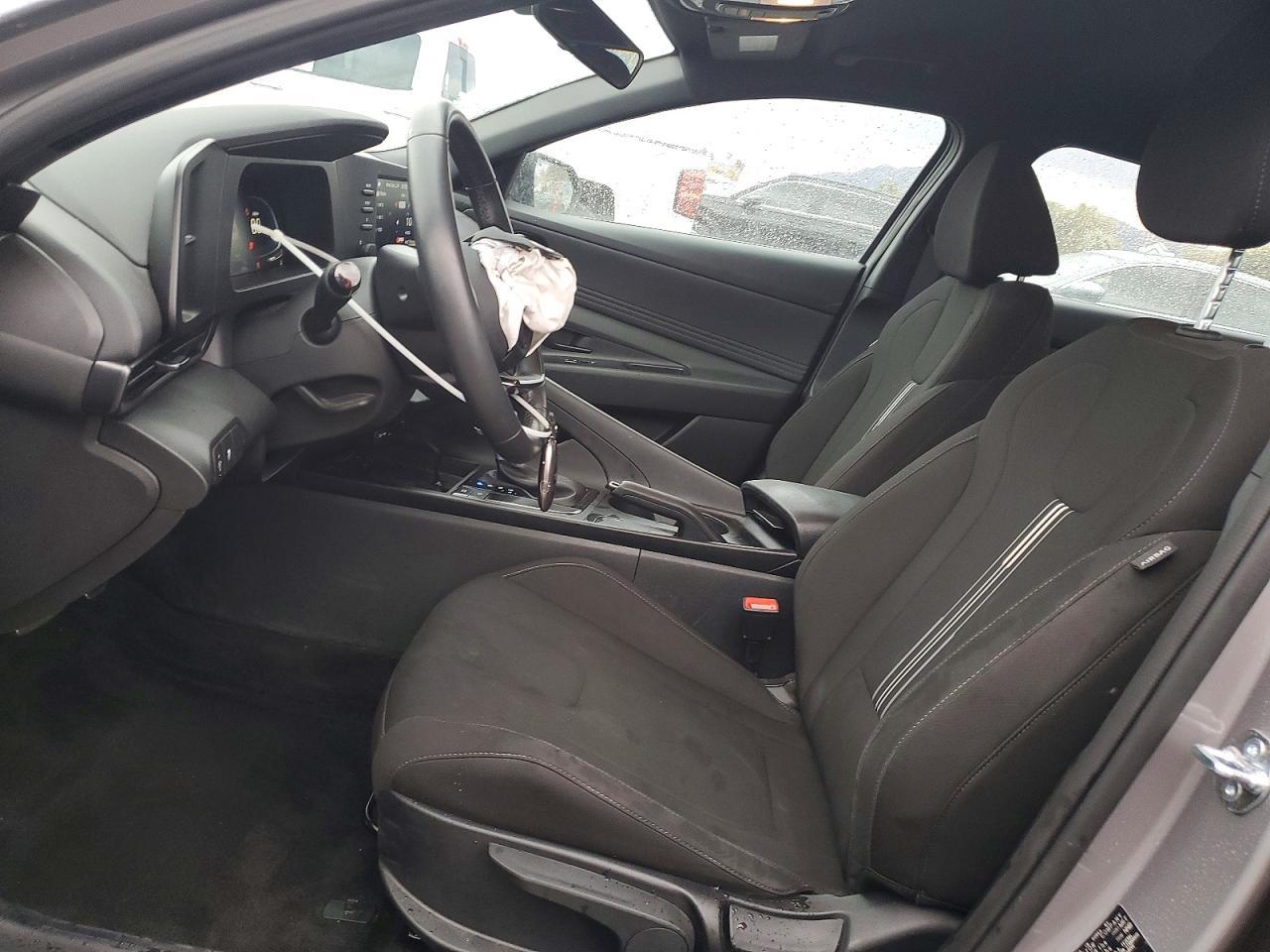 2025 Hyundai Elantra Sel Sport - Image 7