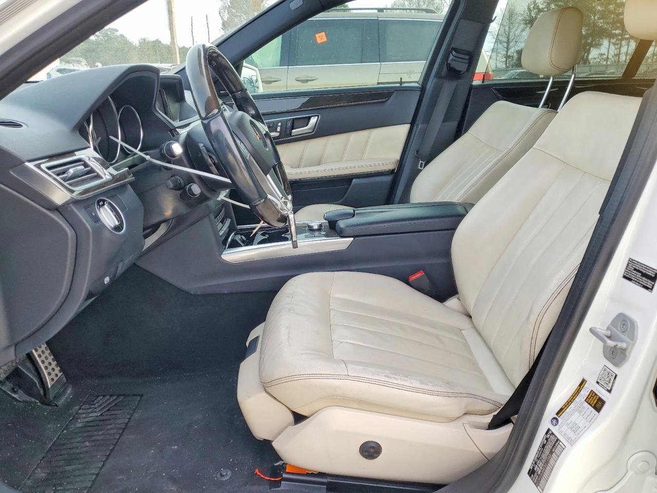 2014 Mercedes-Benz E 350 4Matic Wagon - Image 7