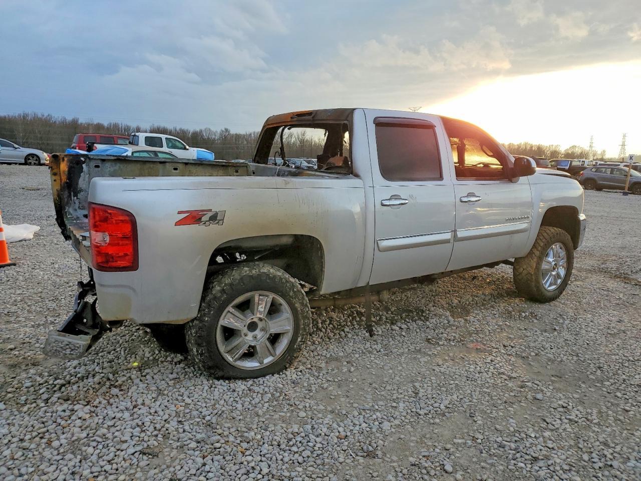 2013 Chevrolet Silverado K1500 Lt - Фото 3
