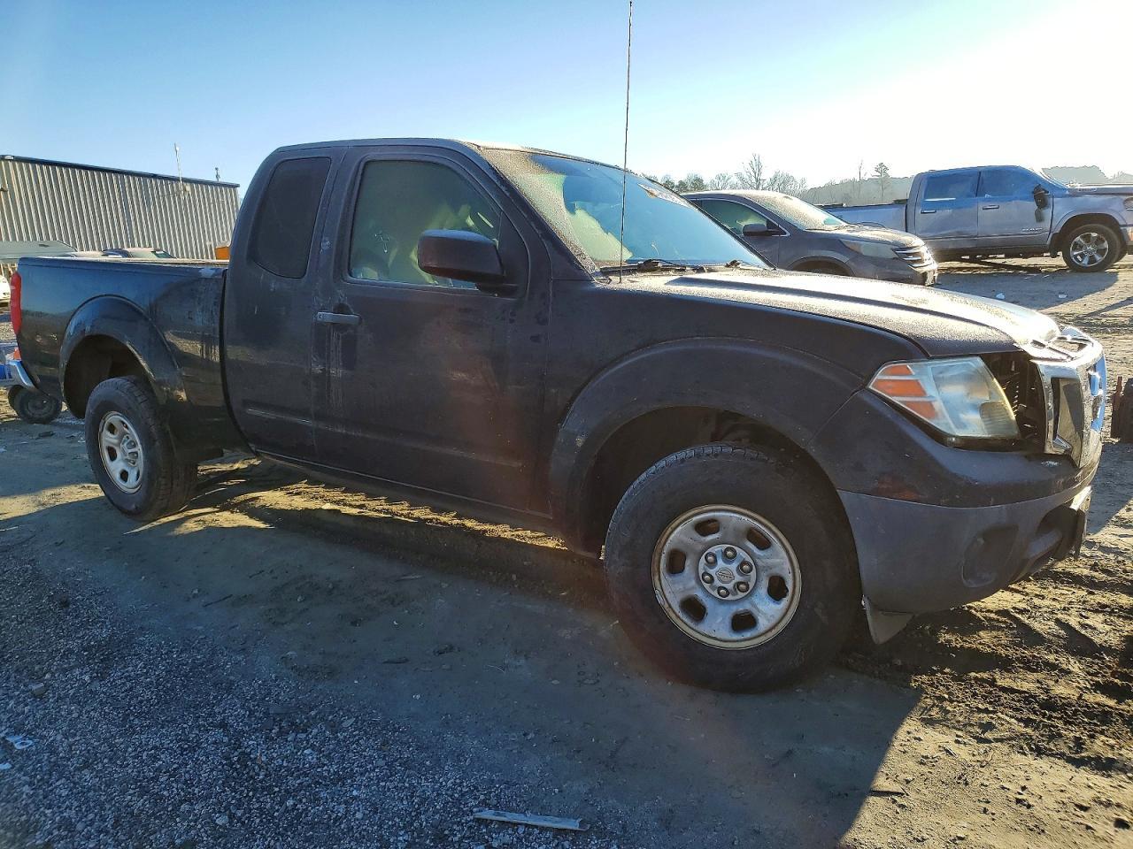 2015 Nissan Frontier S - Фото 4