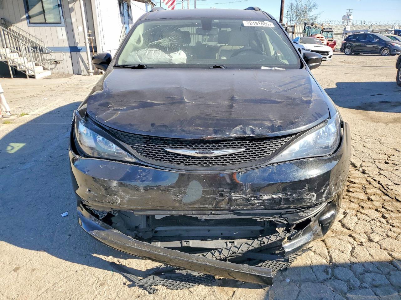 2021 Chrysler Voyager Lxi - Image 5