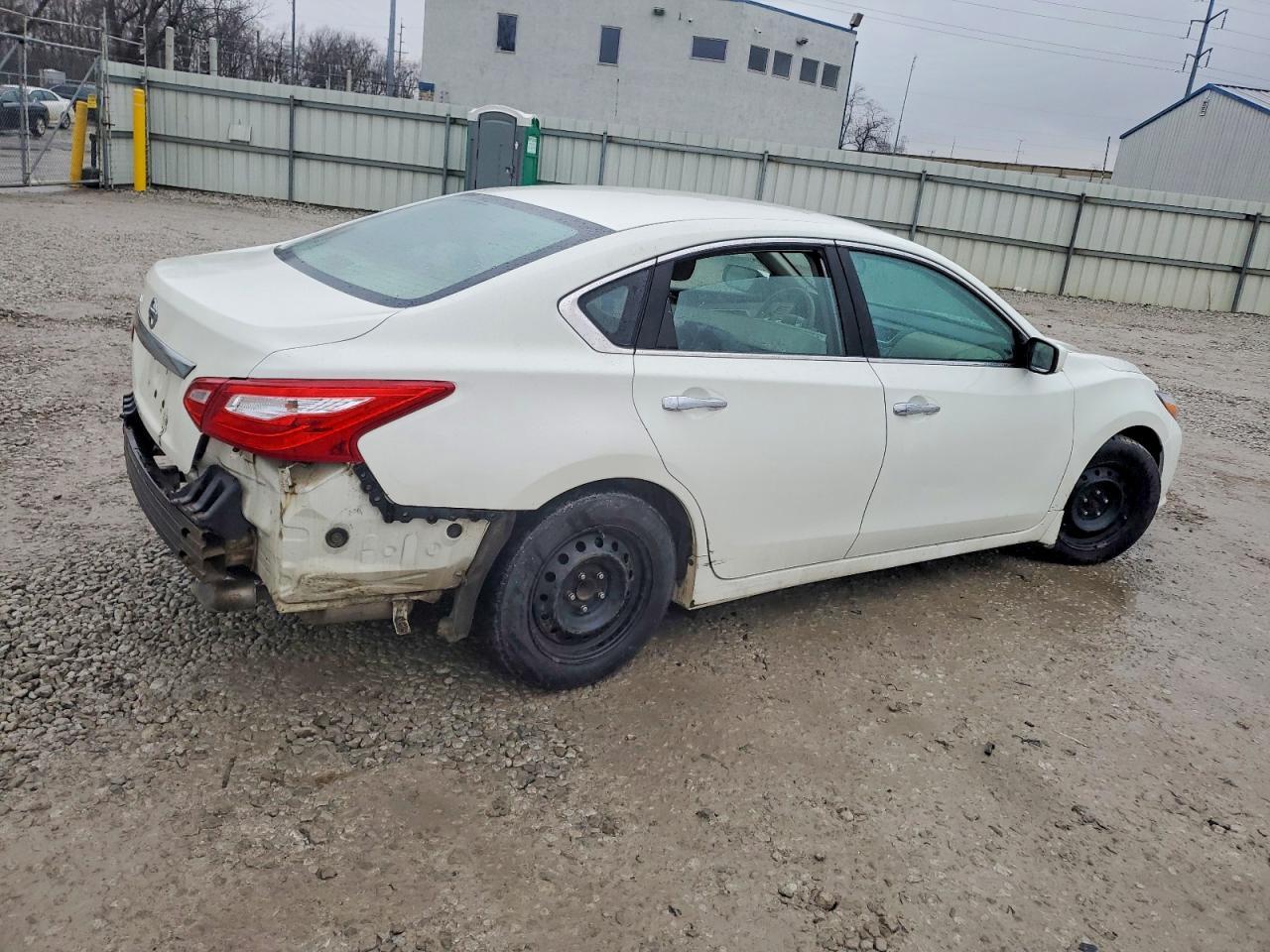 2017 Nissan Altima 2.5 - Фото 3