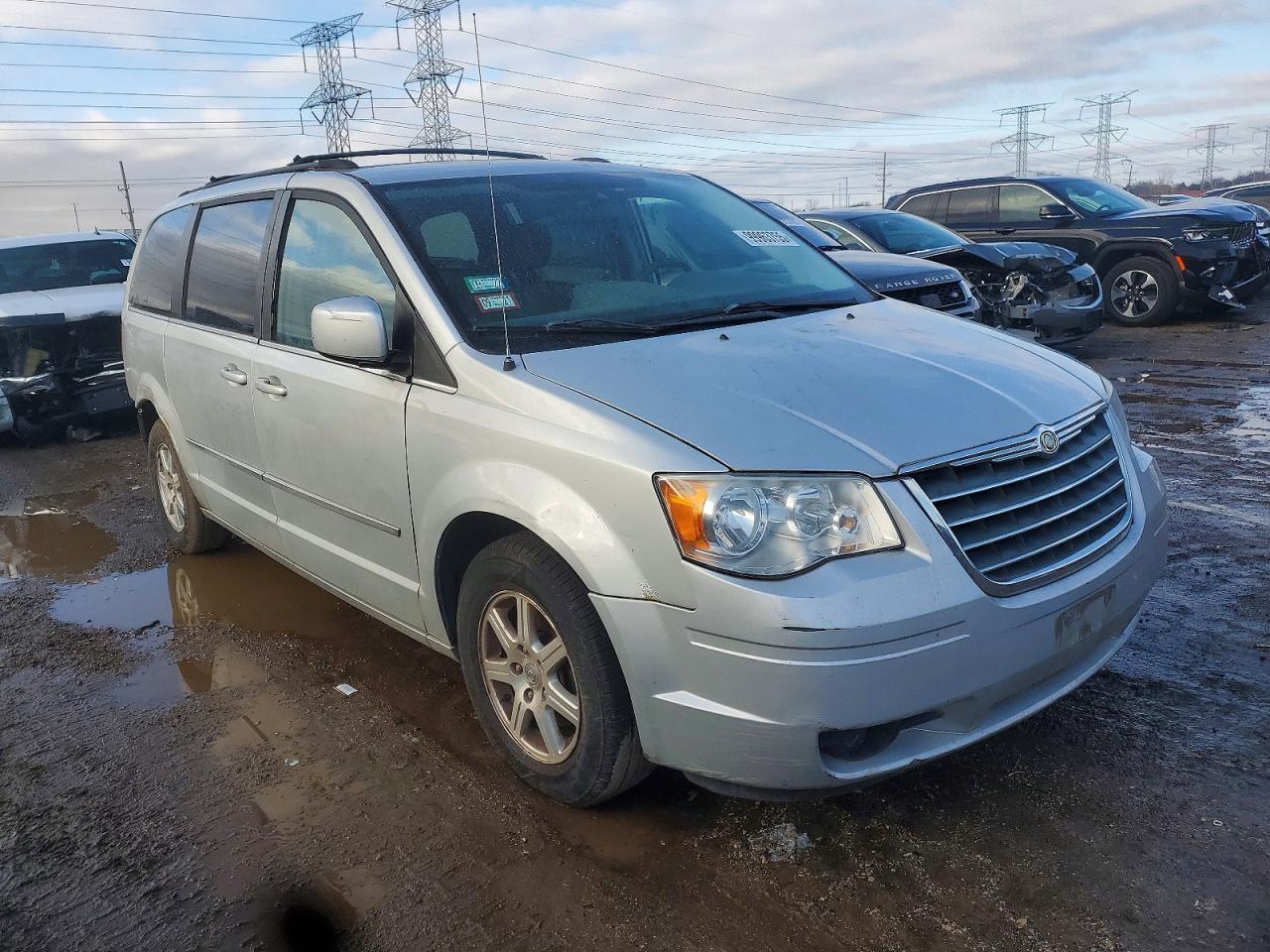 2009 Chrysler Town & Country Touring - Фото 4
