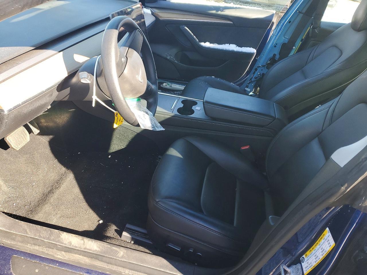 2022 Tesla Model 3 - Image 7