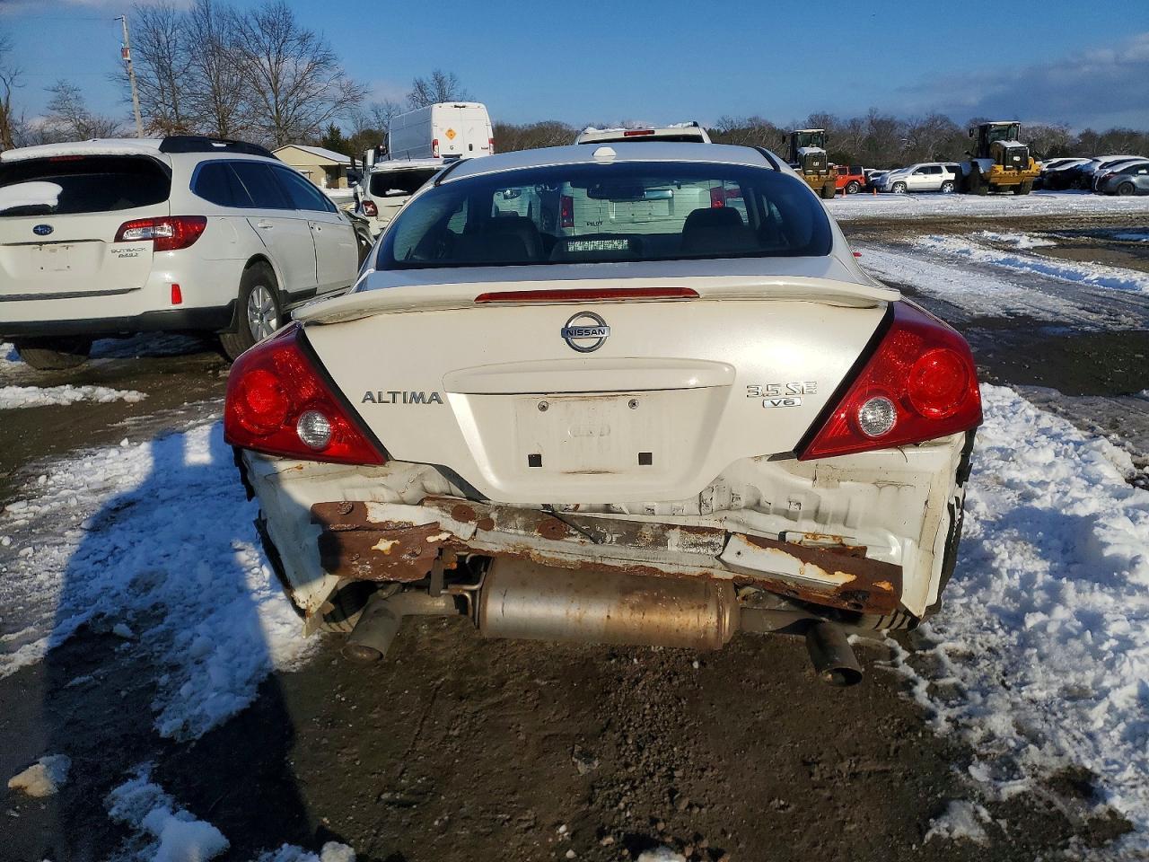 2008 Nissan Altima 3.5Se - Image 6