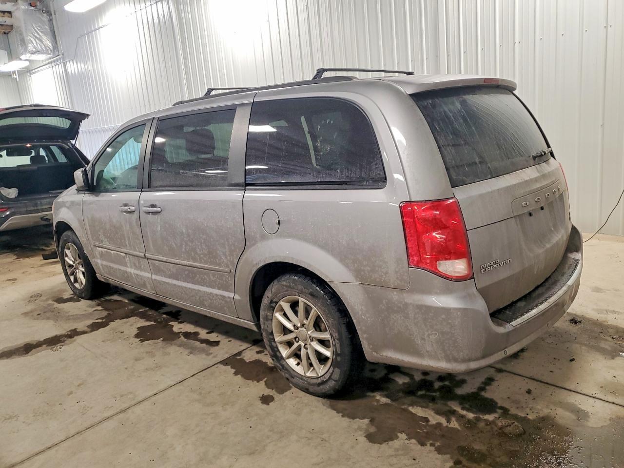 2016 Dodge Grand Caravan Sxt - Фото 2