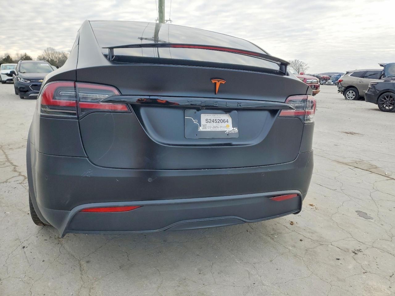 2022 Tesla Model X - Фото 6