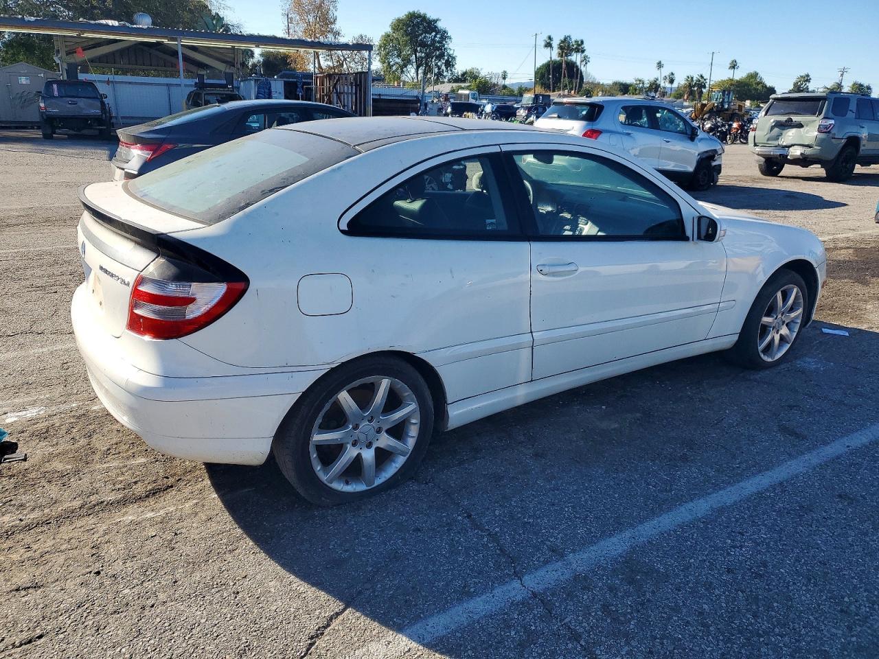 2002 Mercedes-Benz C 230K Sport Coupe - Фото 3