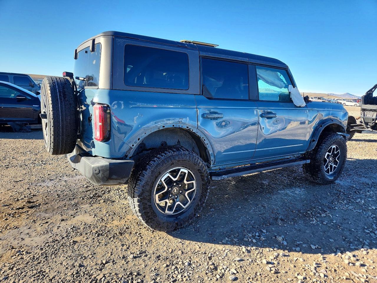 2022 Ford Bronco Base - Image 3