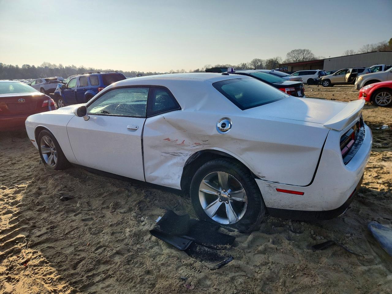 2022 Dodge Challenger Sxt - Image 2