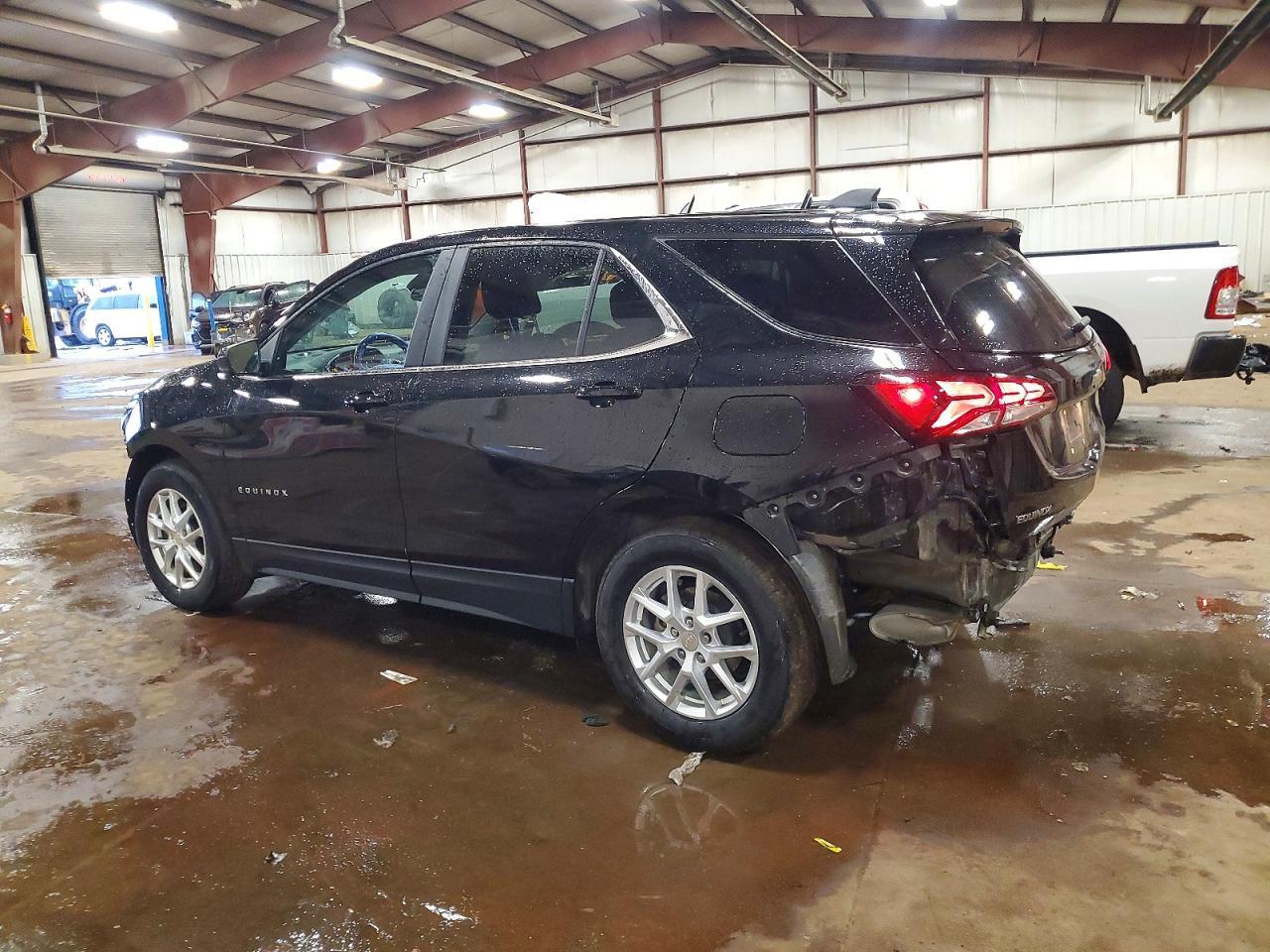 2022 Chevrolet Equinox Lt - Фото 2
