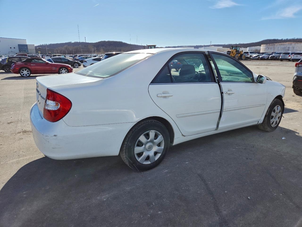 2002 Toyota Camry Le - Фото 3
