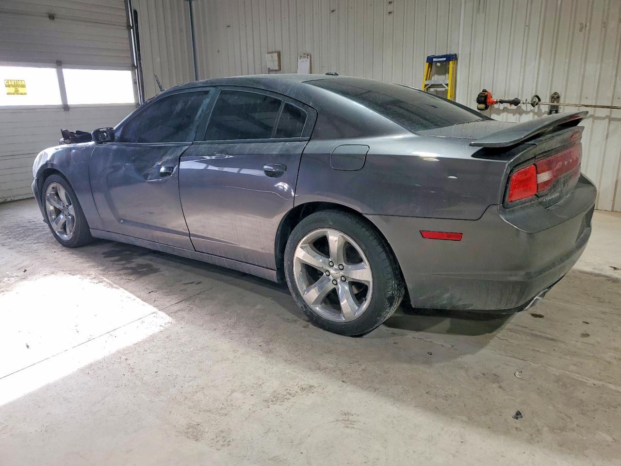 2014 Dodge Charger Sxt - Image 2